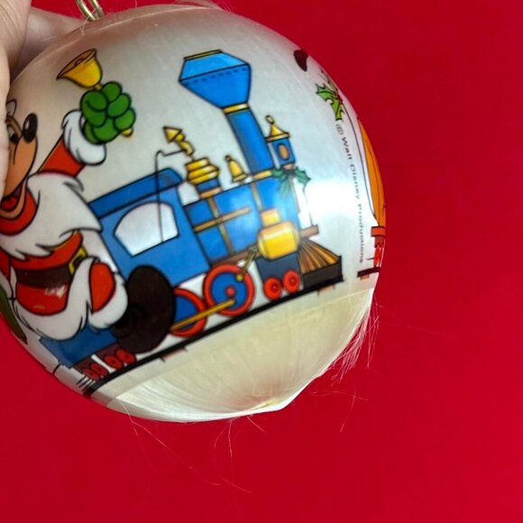 1978 Vintage Satin Hallmark Disney Ball Ornament - Picture 6 of 7